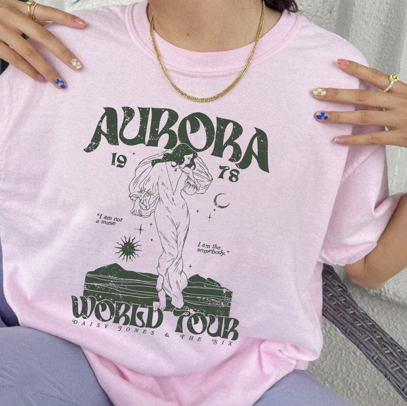 Aurora World Tour Daisy Band 70s Vintage Unisex T-Shirt